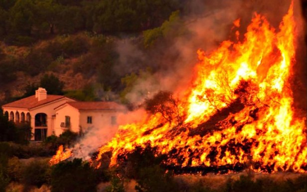 brad pitt burning house